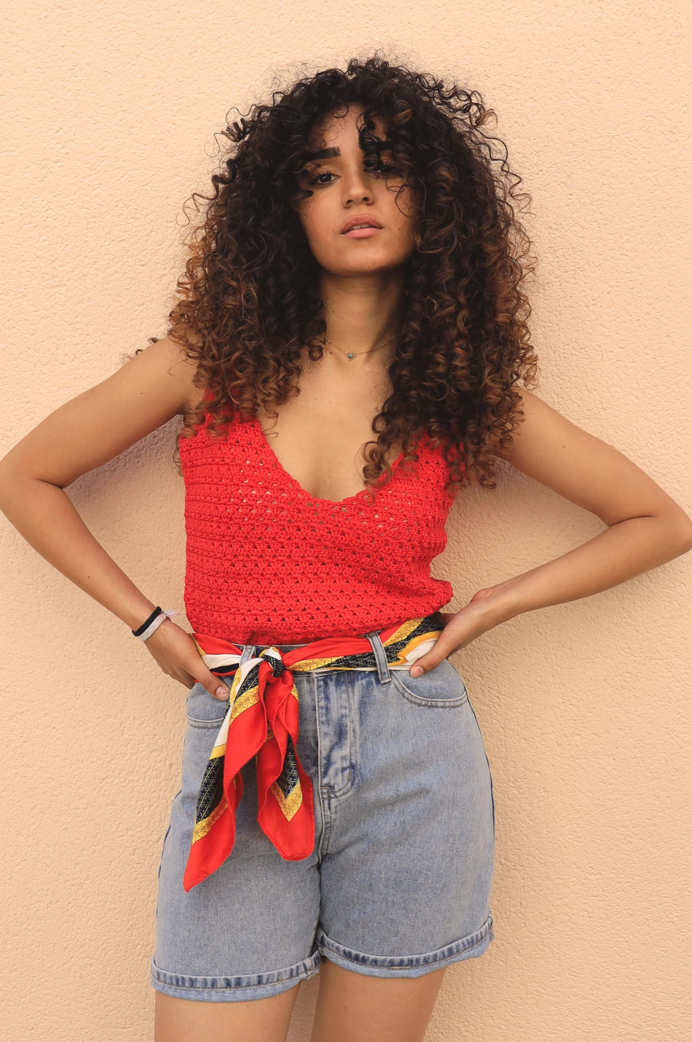 Top crochet Rosita rouge en stock