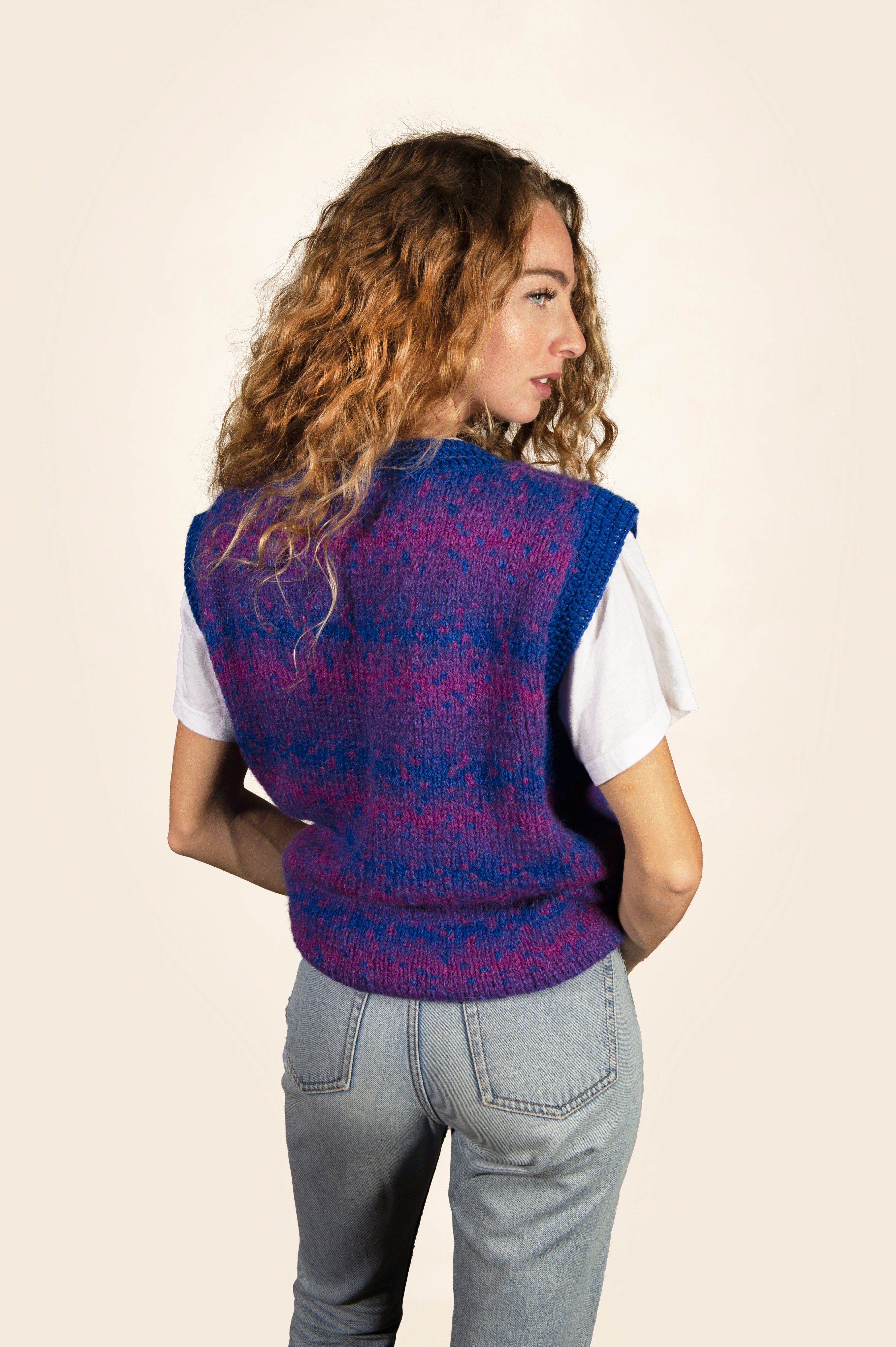 Pull Léon unisexe bleu en stock
