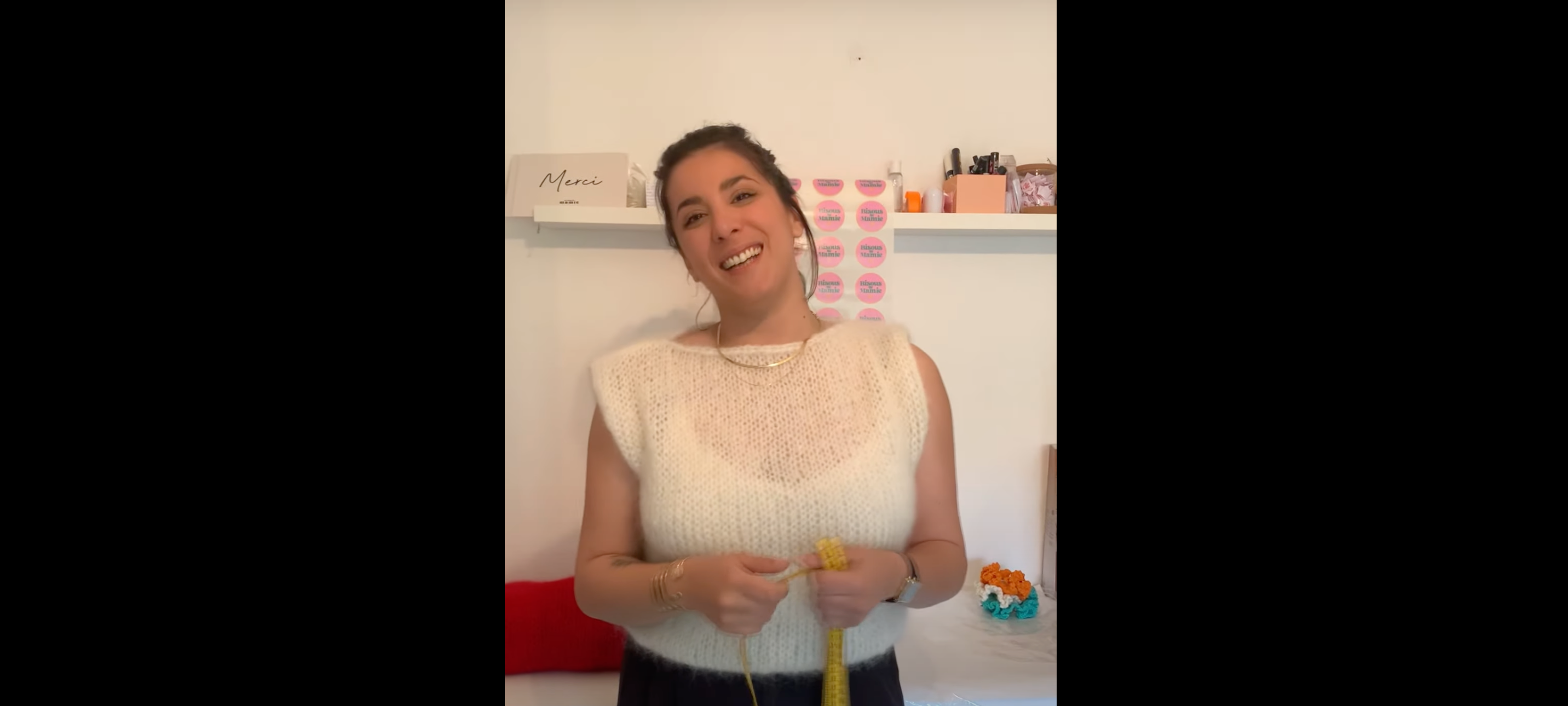 Charger la vidéo : Comment prendre ses mesures pour personnaliser son pull ?