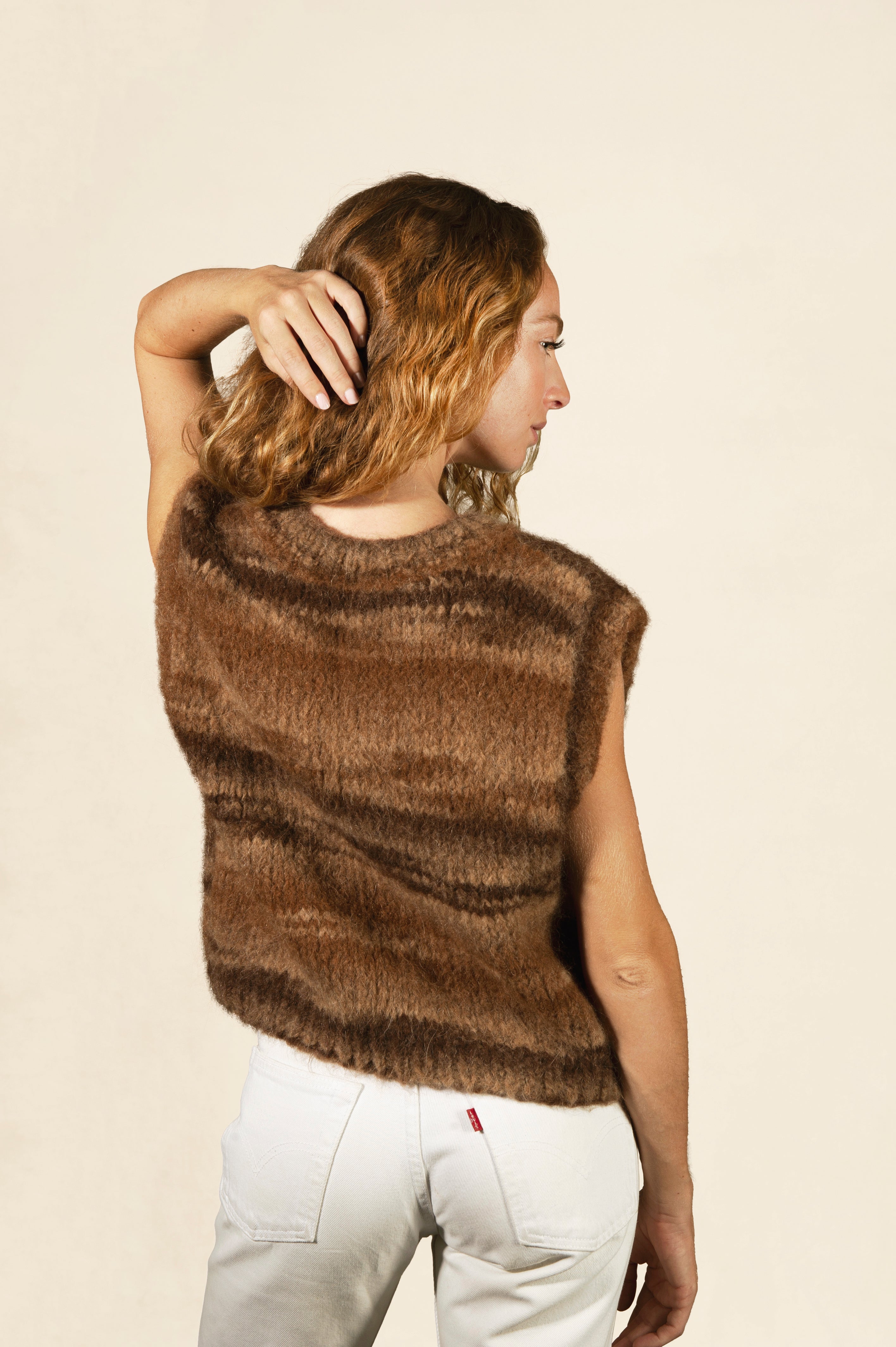 Pull sans manches Dolores marron en stock
